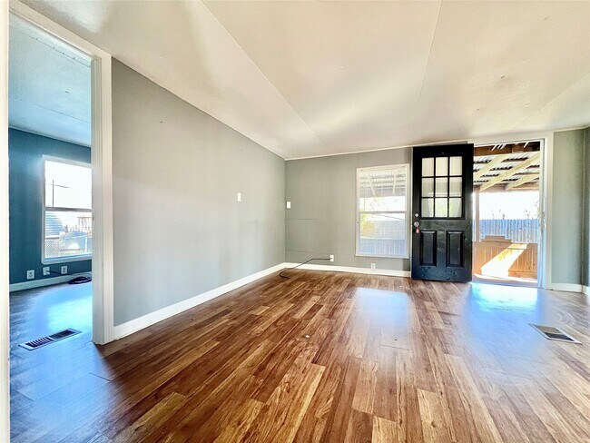 Building Photo - 1508 Darden Dr