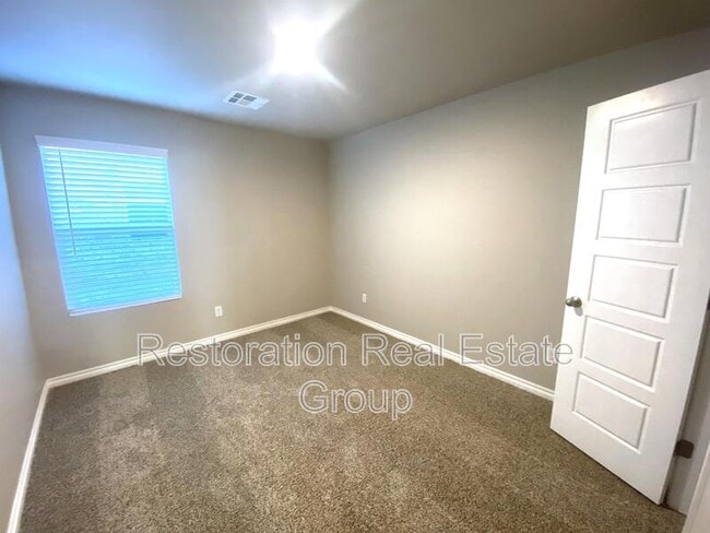 Building Photo - 2740 Alice Wy