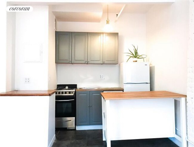 Building Photo - 496 LaGuardia Pl