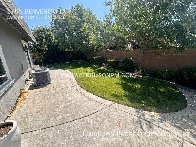 Building Photo - 1785 Benvenito Ln
