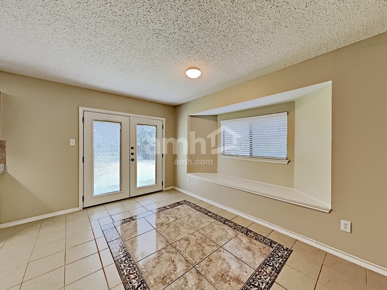 Building Photo - 2803 Quiet Plain Dr