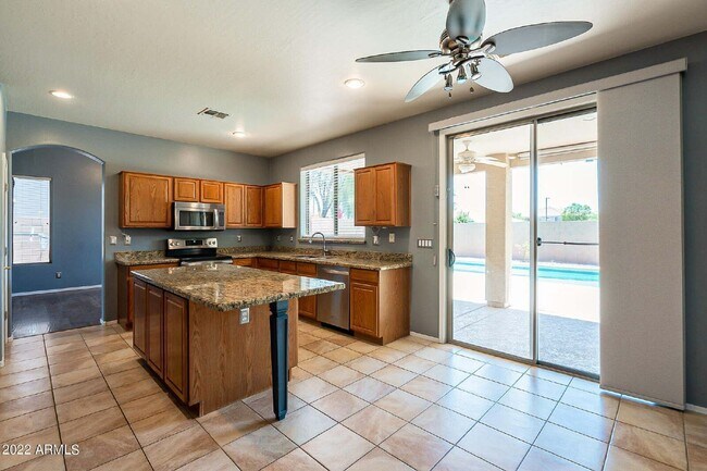 Building Photo - 13241 W Jacobson Dr