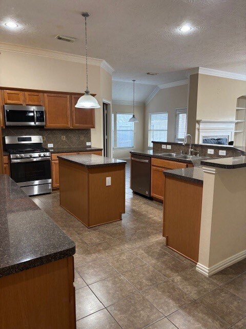 Building Photo - 18031 Redbud Terrace Ln