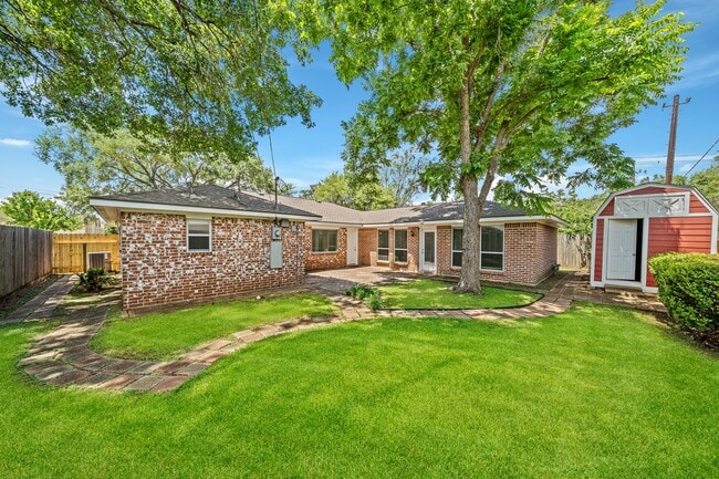 Building Photo - 9666 Windswept Ln