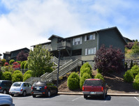 Building Photo - Z_Beacon Crest