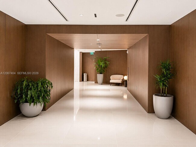 Building Photo - 300 Biscayne Blvd Way