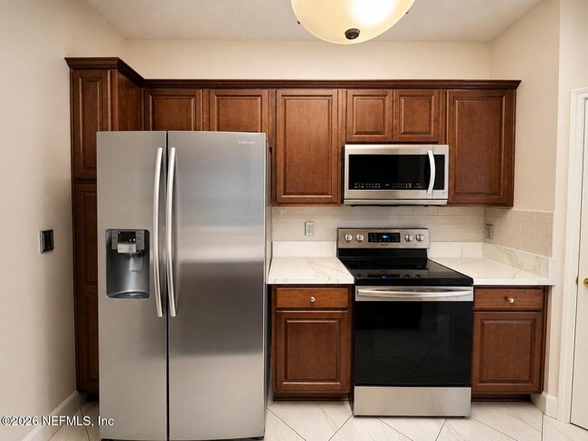 Building Photo - 10550 Baymeadows Rd
