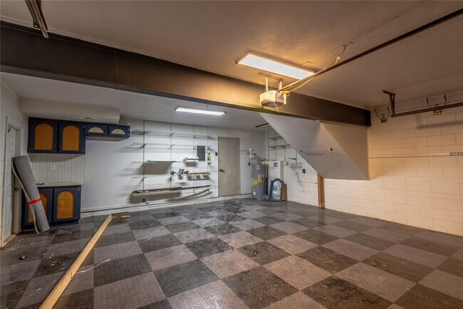Building Photo - 518 Crestover Dr