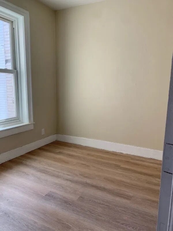 Building Photo - "Charming 3-Bed Oasis at 57 1/2 Saratoga Ave – Spacious 1250 Sq Ft in Waterford, NY!"