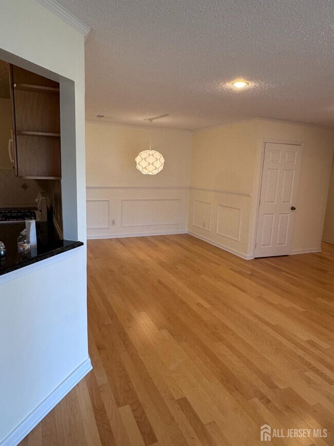Building Photo - 1706 Pebble Pl