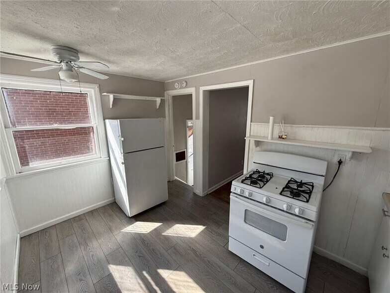 Building Photo - 713 South Blvd