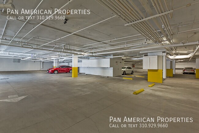 Building Photo - 246 W Stocker St
