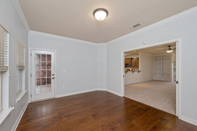 Building Photo - Beautiful 4 Bed / 2.5 Bath Home in Duggan ...