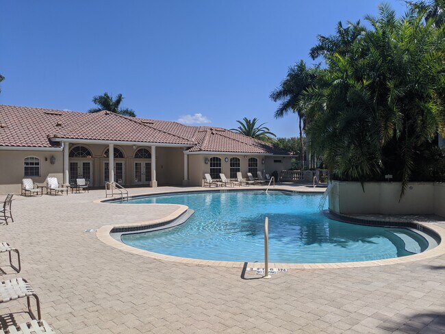 Building Photo - 4437 Corso Venetia Blvd