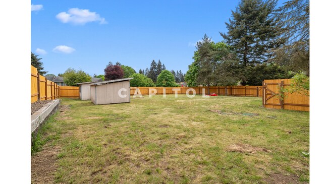 Building Photo - 9140 Clover Dr SE