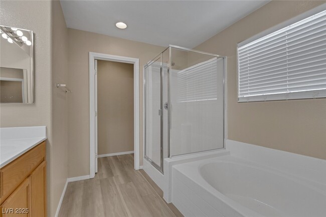 Building Photo - 9835 W Spinnaker Creek Ave