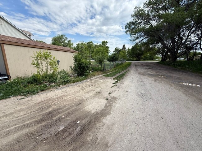 Building Photo - Cozy Guest House in Semi-Rural Location w/...
