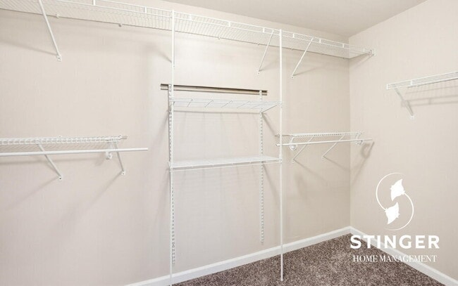 Building Photo - 4 Burley Ln