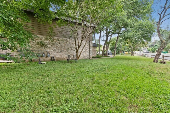 Building Photo - 1901 Glen Allen St