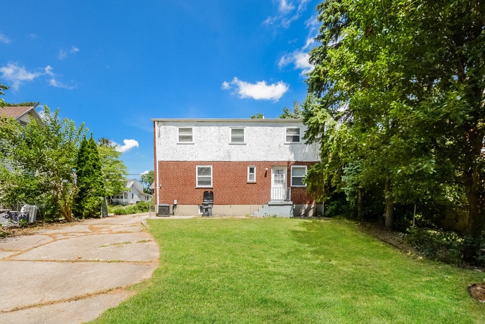 Building Photo - 3615 Puhlman Ave