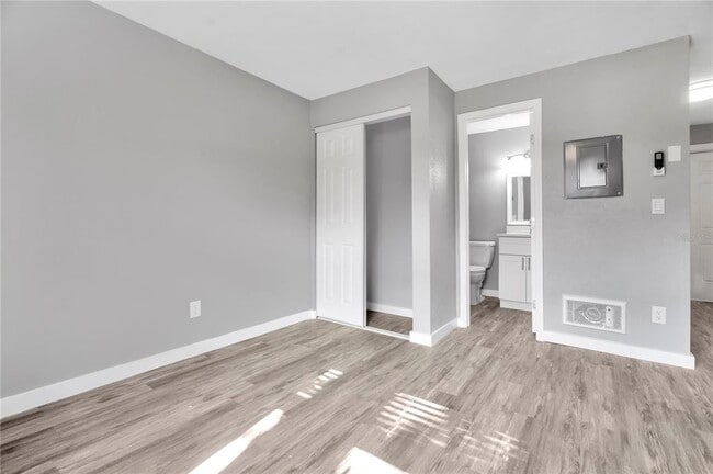 Building Photo - 6701 S West Shore Blvd