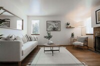 Building Photo - Crosspointe