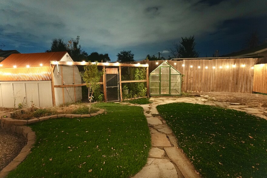 Building Photo - 4284 S Normandie Ln