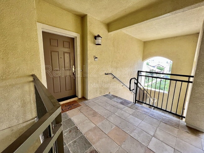 Building Photo - 1360 Shady Ln