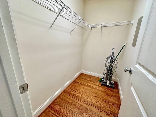 Building Photo - 1678 Carr Cir NW