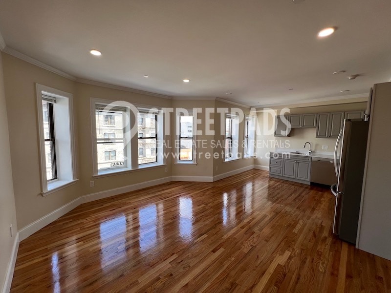 Building Photo - 201 Harvard Ave