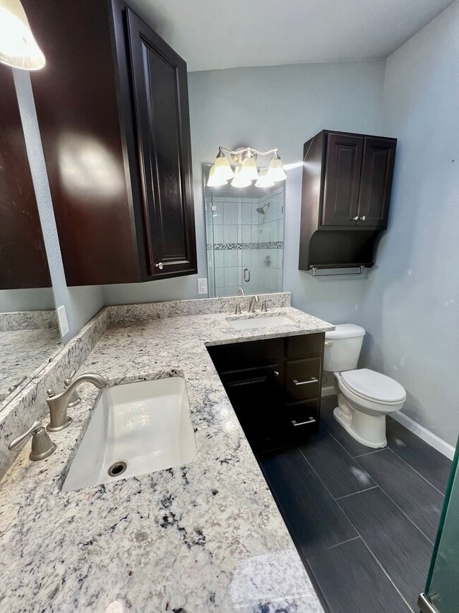 Building Photo - Charming 3-Bed, 3-Bath Home with Bonus Roo...