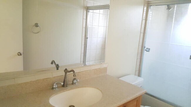 Building Photo - 10423 Tenneco Dr
