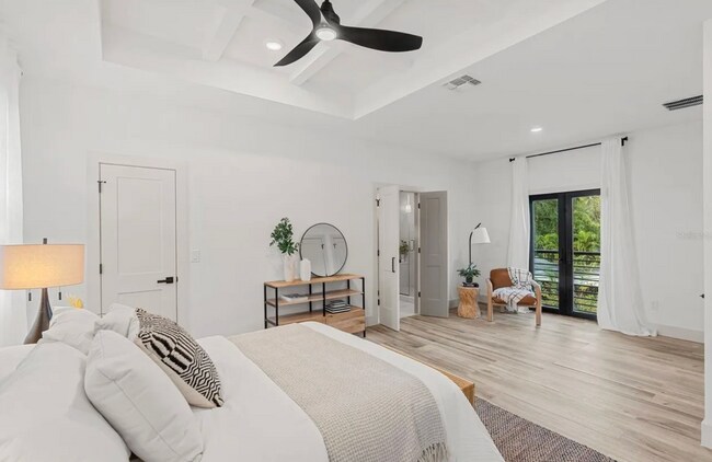 Building Photo - 726 Ellwood Ave