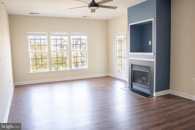 Building Photo - 42480 Rockrose Square