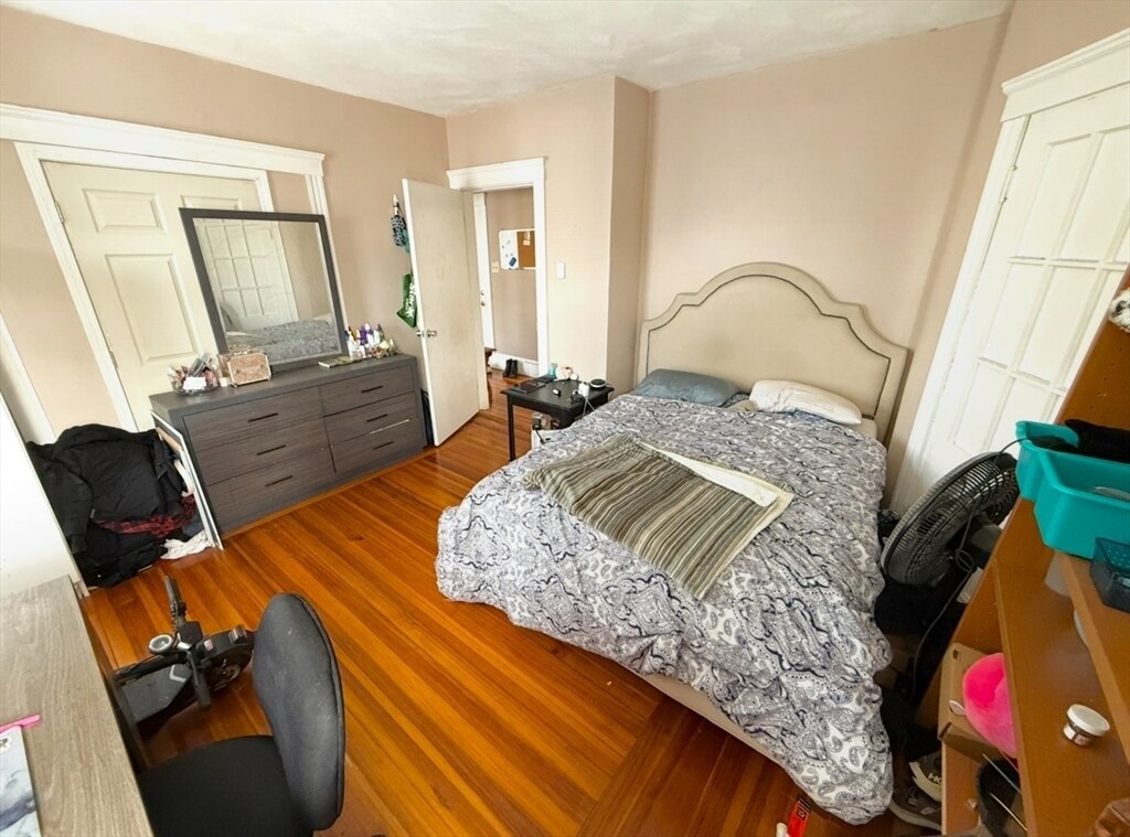Building Photo - 49 Conwell Ave