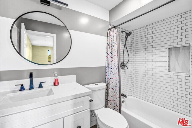 Building Photo - 4255 Raynol St