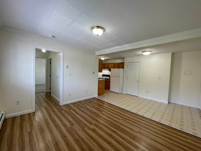 Building Photo - 3961 Brown Ave