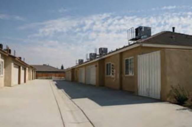 Building Photo - West Day Ranch - Group 1 - Orchid Dr