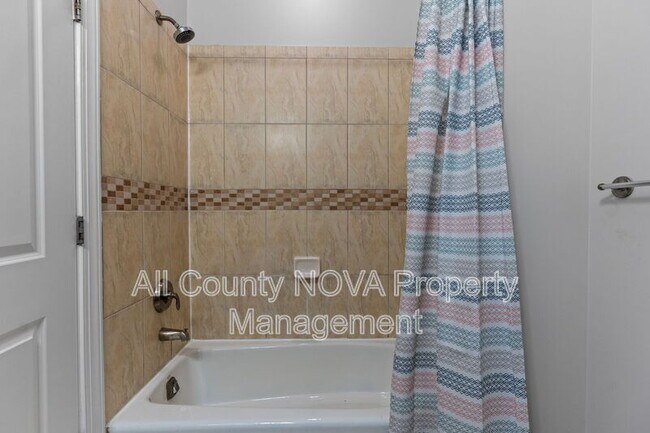 Building Photo - 1384 Talbert Ct SE