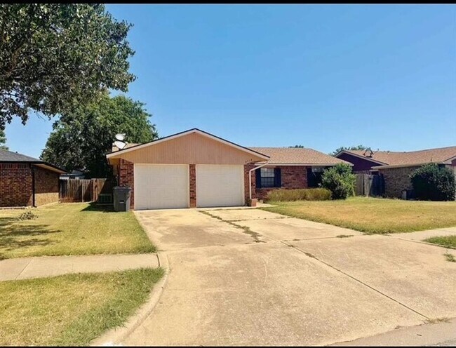 Primary Photo - 4718 SE 47th- COMING SOON!