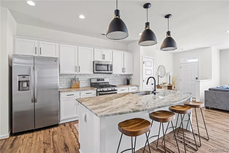 Building Photo - 227 Hanging Fern Alley