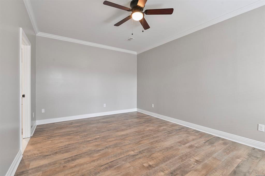 Building Photo - 8920 Green Chase Dr