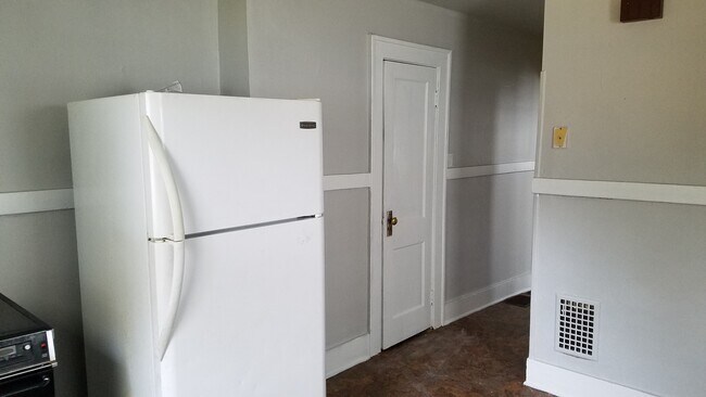 Building Photo - 3 Bedroom in Swillburg Area