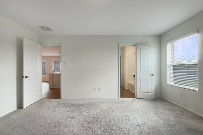 Building Photo - 16418 Monte Sinai Dr