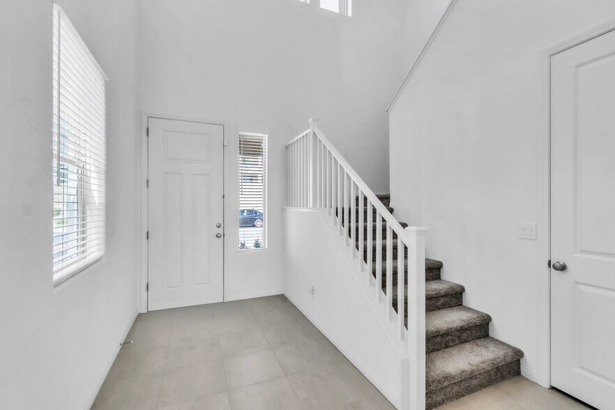 Building Photo - 528 Parkwind Ln