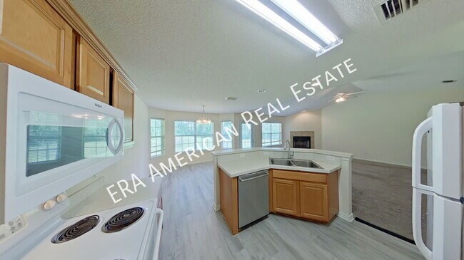 Building Photo - 6648 Longview St