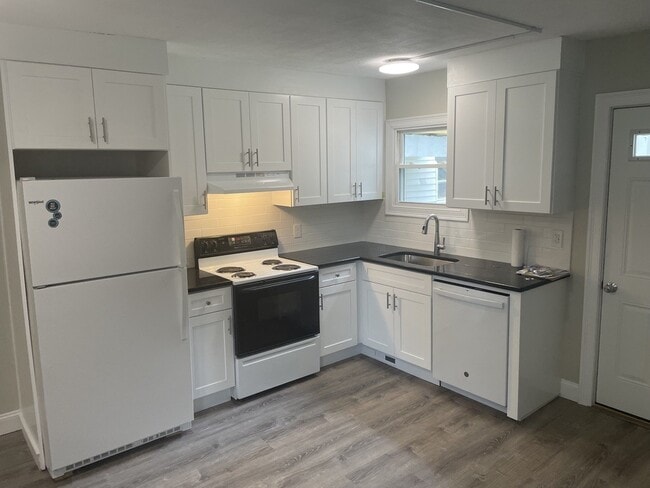 Building Photo - 36 S East St