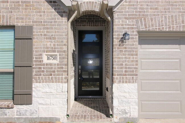 Building Photo - 16750 Yaklin Meadow Ct