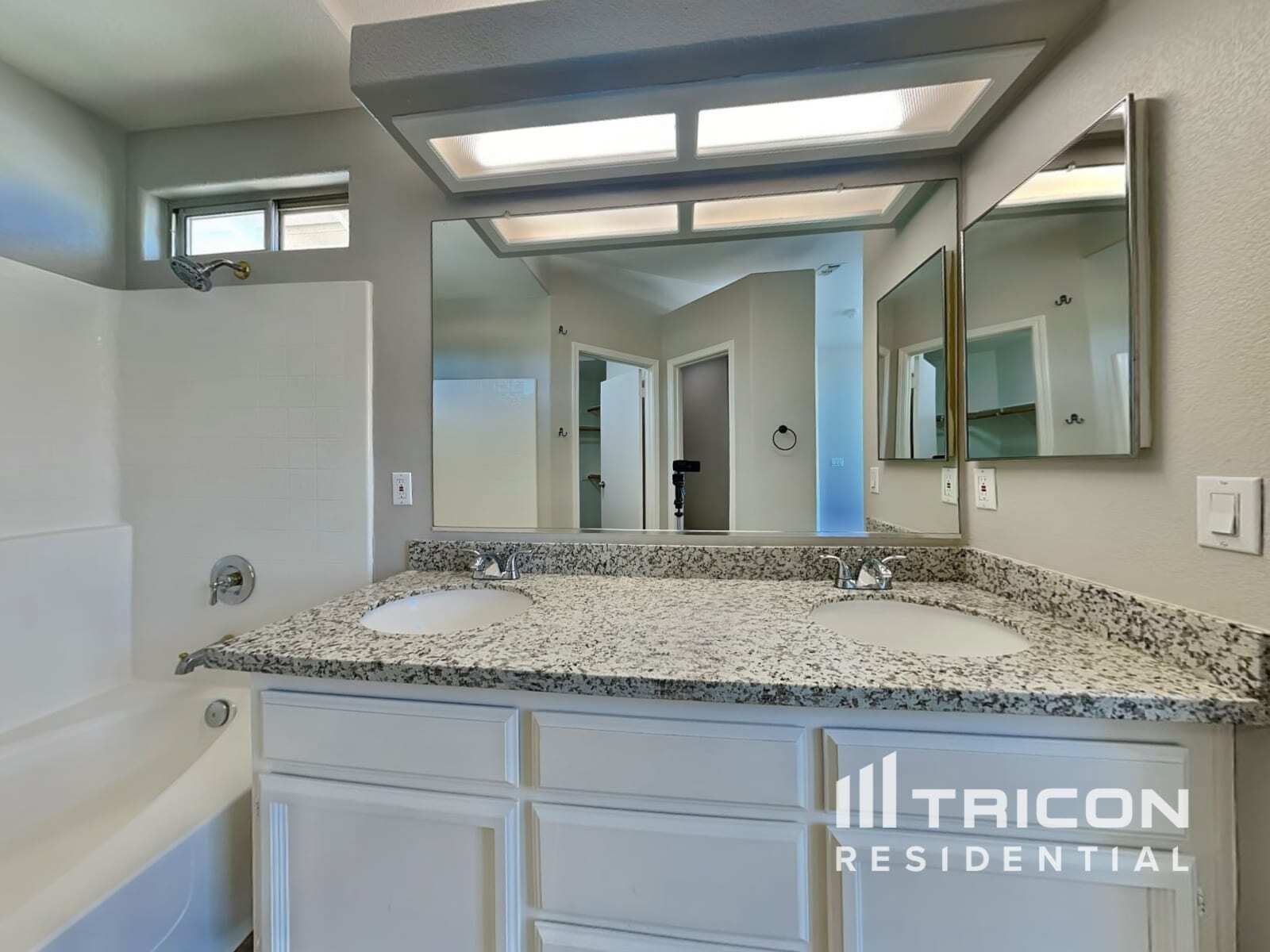 Building Photo - 4149 Shandwick Dr