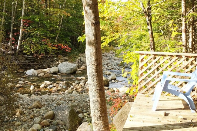 Building Photo - 140 Paquette Cir